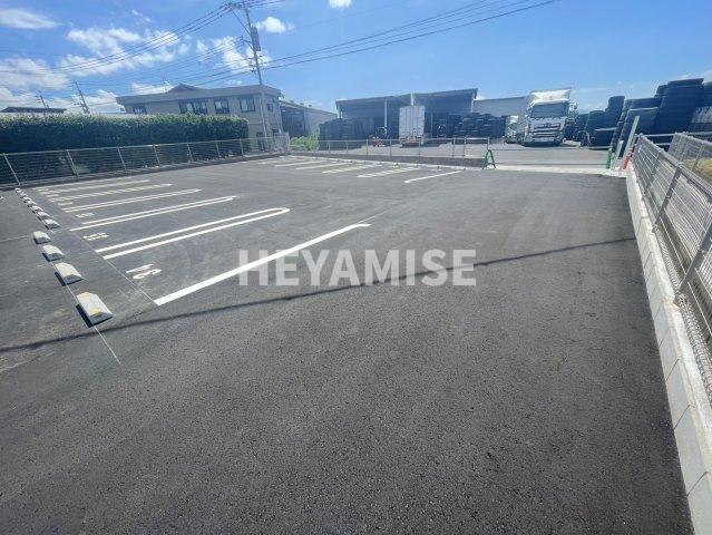 パークサイドパレスⅢの駐車場