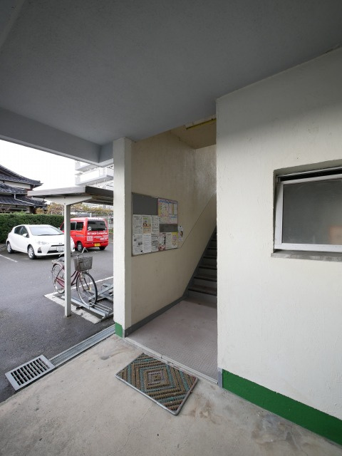 コート15のエントランス