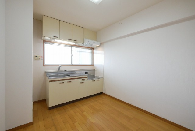 コート15の居間・リビング