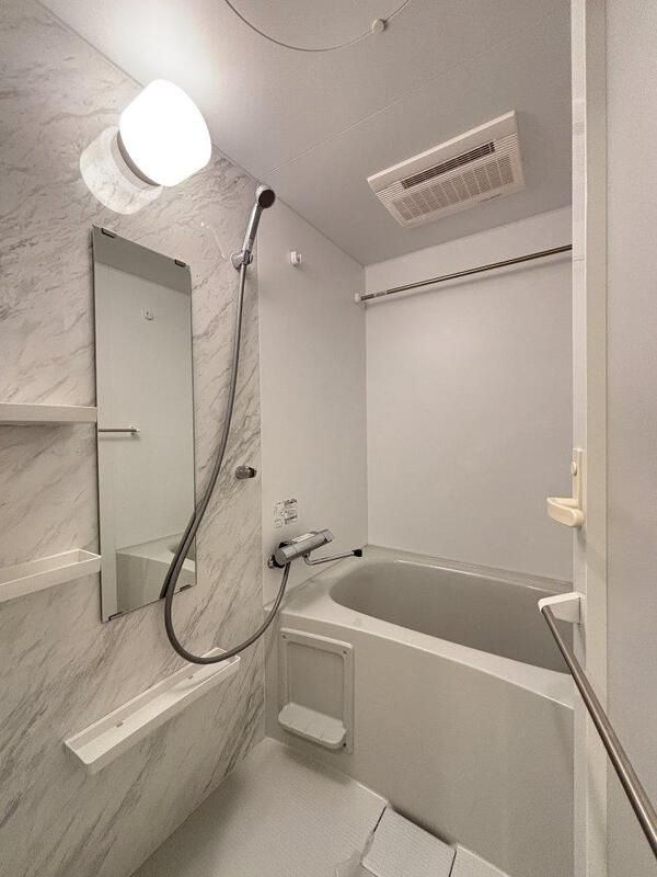 ルフォンリヴェント杉並永福の浴室