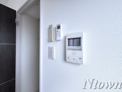 【セキュリティ】 | ヴェルドミール | モニター付きインターホンです