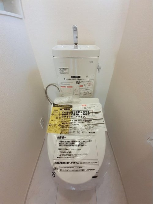 【Blooming Garden】東久留米柳窪のトイレ|1階、2階それぞれにトイレを設置しております。忙しい朝、プライベートタイムに便利です。