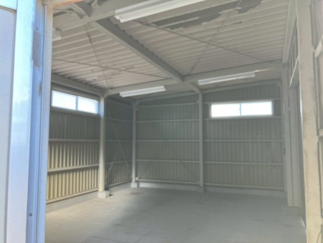 新島町貸事務所のその他|倉庫内