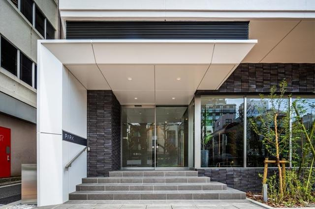 パークアクシス神保町のエントランス