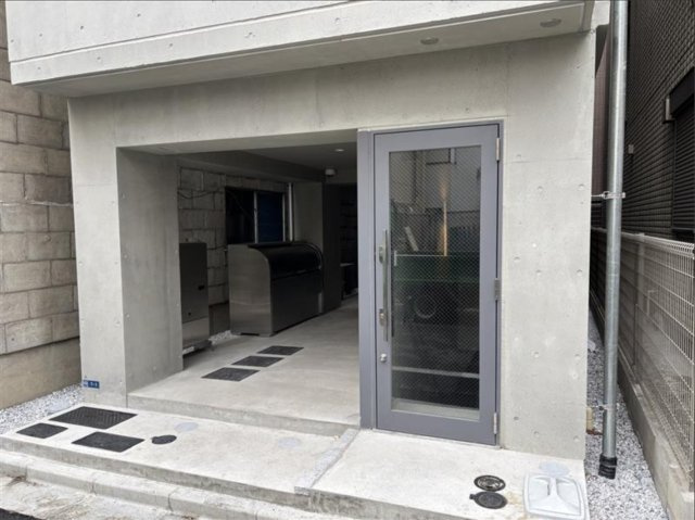 DECOR RESIDENCE田原町のエントランス