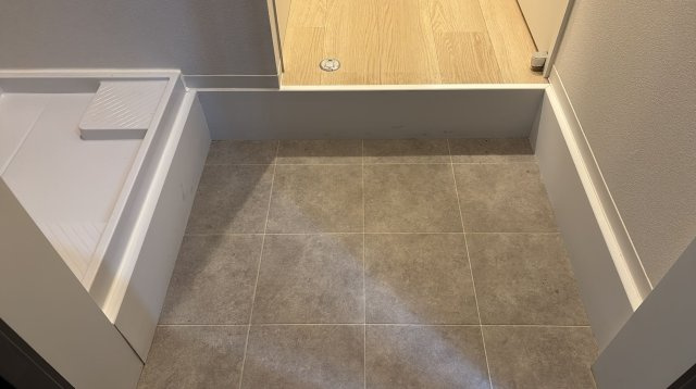 DECOR RESIDENCE田原町の玄関