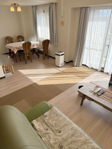 ブライトタウン住吉の居間・リビング|リビングダイニング/陽当たりの良い明るいお部屋です