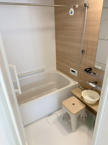 ブライトタウン住吉の浴室|バスルーム/浴室乾燥機があり、雨の日のお洗濯やカビ予防、冬のヒートショック緩和にも活躍します！