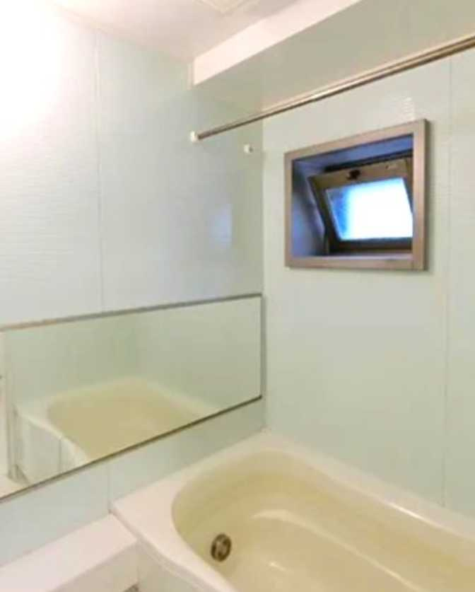 ダイナシティ三軒茶屋　礼金０　分譲賃貸　南西角部屋　駅近の浴室