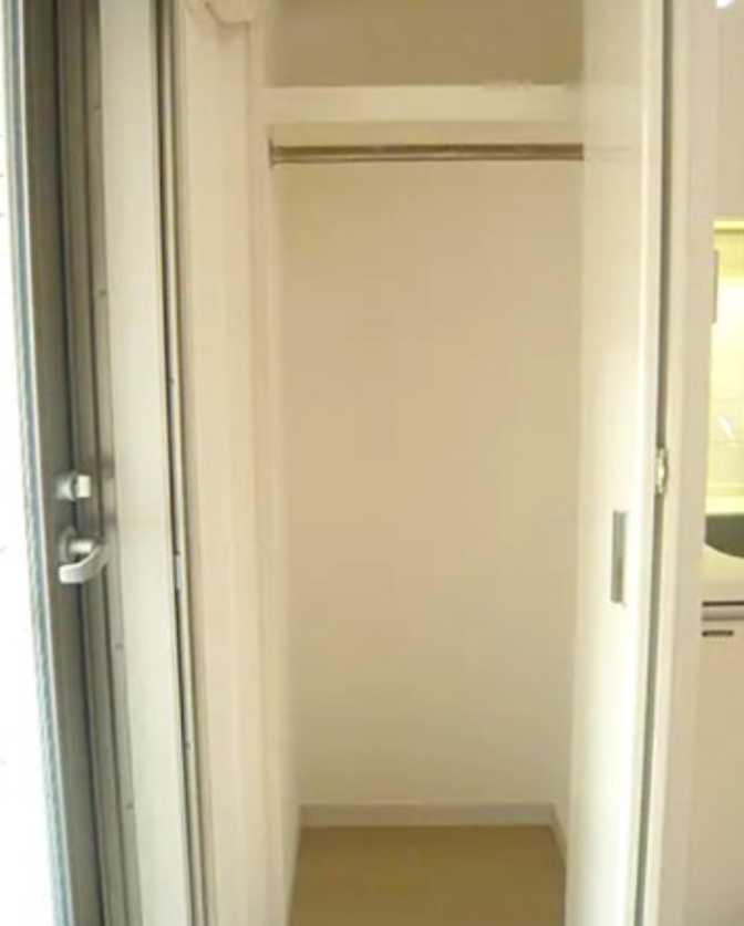 ダイナシティ三軒茶屋　礼金０　分譲賃貸　南西角部屋　駅近の収納