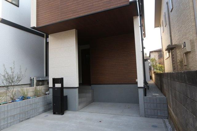 【Livele Garden.S】小平市学園東町の外観|太陽光発電システム付で月々の電気代を少しでも安く♪