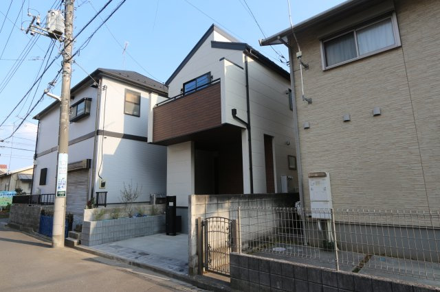 【Livele Garden.S】小平市学園東町の外観|リビングイン階段と対面式キッチン。家族の自然なふれあいを重視したプラン♪