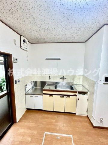 甲子園九番町一戸建のキッチン
