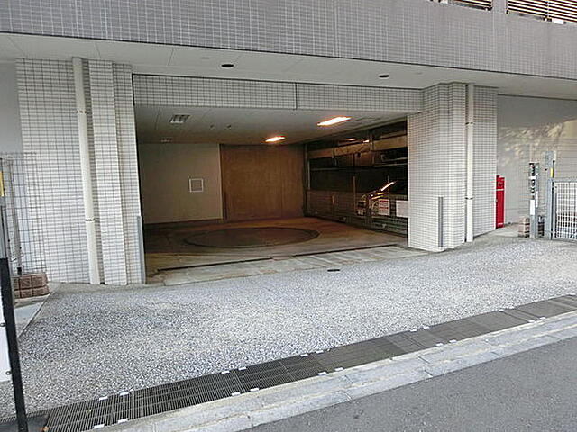 コシノパークサイドビルのロビー