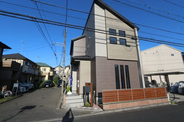 【Blooming Garden】小平市花小金井の外観|太陽光発電システム付で月々の電気代を少しでも安く♪