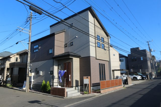 【Blooming Garden】小平市花小金井の外観|リビング収納/ロフト/備蓄倉庫など、全居室に収納付き！