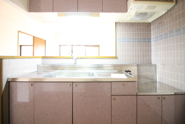 プレステージ百年公園のキッチン|使い勝手の良いカウンターキッチン♪