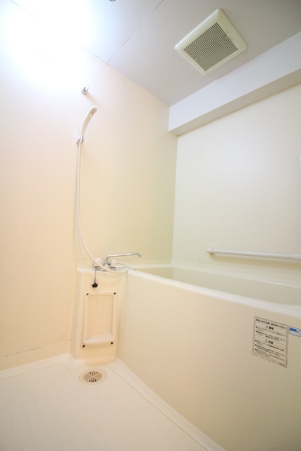 プレステージ百年公園の浴室|日々の疲れを癒すお風呂付です♪