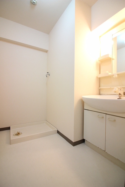 プレステージ百年公園の洗面所|広い洗面スペースです★