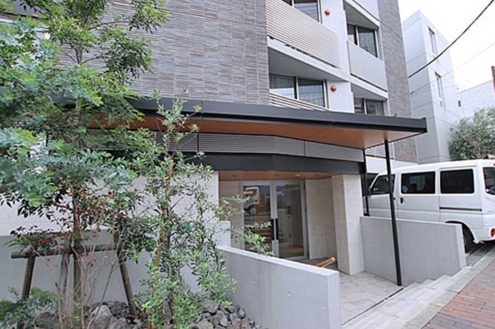 メイクスデザイン用賀　分譲賃貸　オートロック　礼金０のエントランス