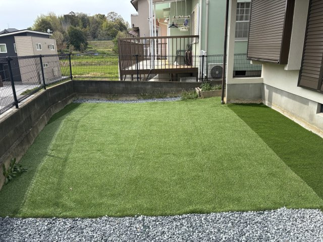 奈良市押熊町の庭|手入れラクな人工芝のプライベートガーデン