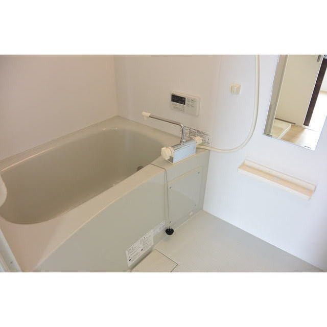 ウインズリガロ大城の浴室