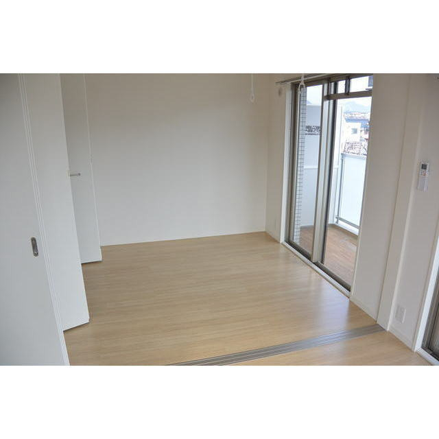 ウインズリガロ大城の居間・リビング