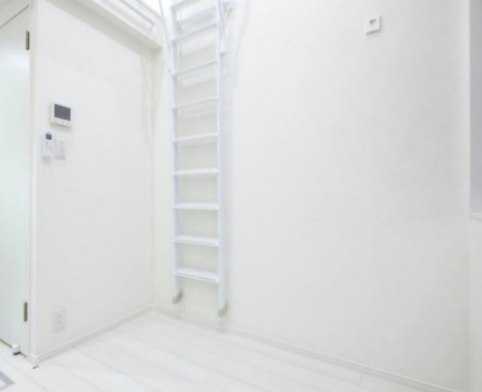 Nano北新宿2の洋室