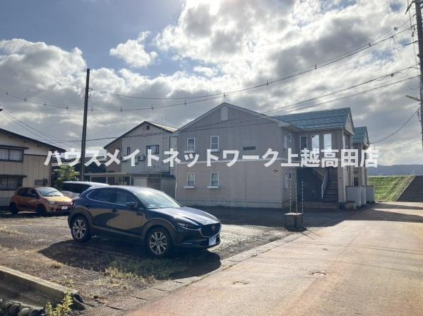 apartment Be：1の駐車場|消雪付駐車場