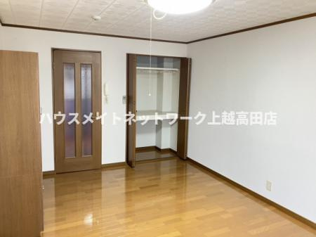 apartment Be：1の居間・リビング|洋室