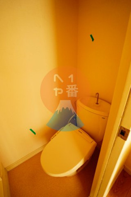 【トイレ】 | サンモール清水D | ウォシュレットつきです　※参考写真です