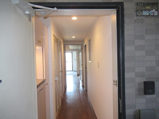 【玄関】 | ライオンズヒルズ松戸 | 玄関　内装前　※2019年5月撮影