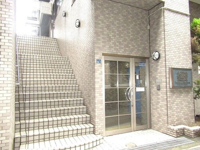 【エントランス】 | ライオンズマンション板橋区役所前第6 | エントランス、外階段　※前回募集時2021.8撮影