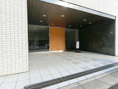 【エントランス】 | ライオンズマンション中野平和の森公園 | エントランス　※2017年9月撮影