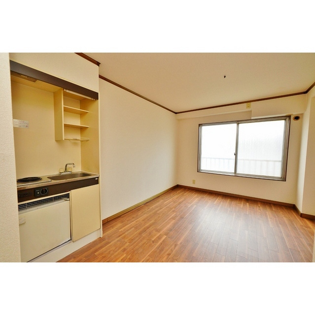 和田ビルの居間・リビング|洋室