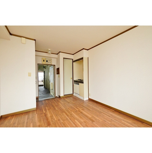 和田ビルの居間・リビング|洋室