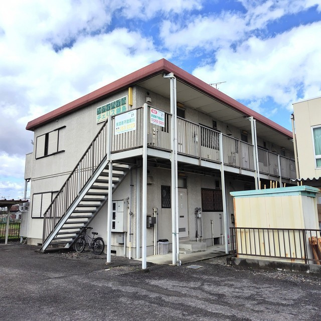 チェリス鏡島の外観