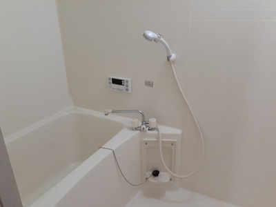 【浴室】 | スカイハイツＢ | 落ち着いた空間のお風呂です