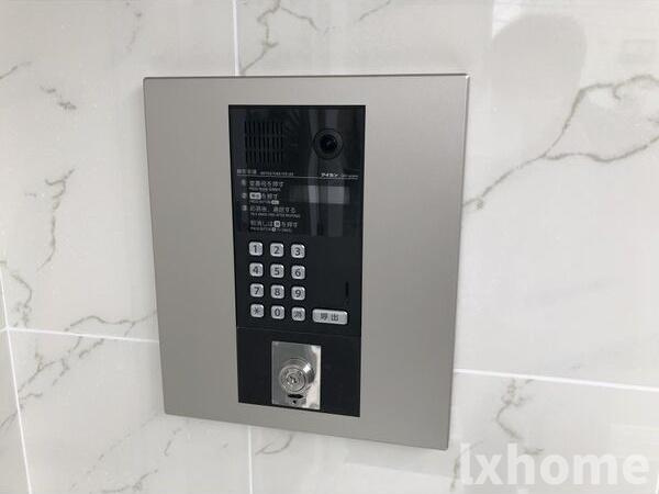 ヴァーダントMのエントランス|清潔なエントランスです