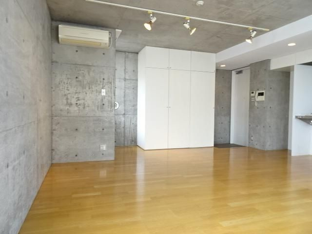 フォレシティ尾山台の居間・リビング