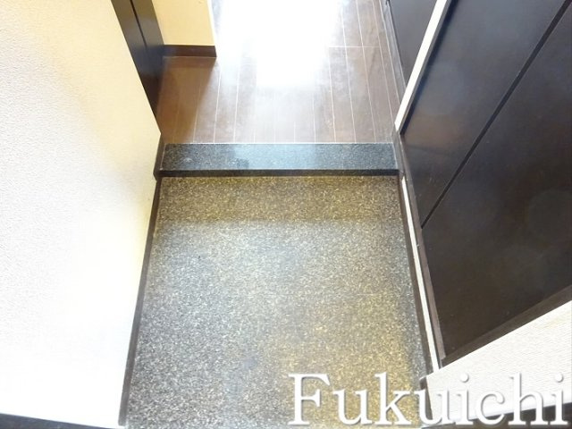 フェニックス目黒碑文谷の玄関