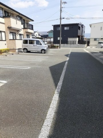 グリーンハイツＩＫＥＤＡ・Ｂの駐車場