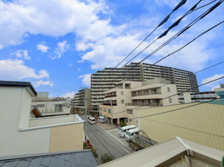 【展望】 | 志村坂上駅エリア 4LDK築浅戸建て | 3Fルーフバルコニーからの眺望です。
開けた眺望で気持ちが良さそうです♪