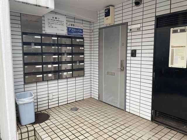 川崎市宮前区馬絹３丁目の賃貸マンションのエントランス