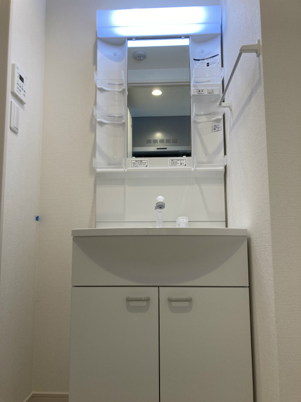 ヴィラ千葉の洗面所|スペースが確保できる洗面所です