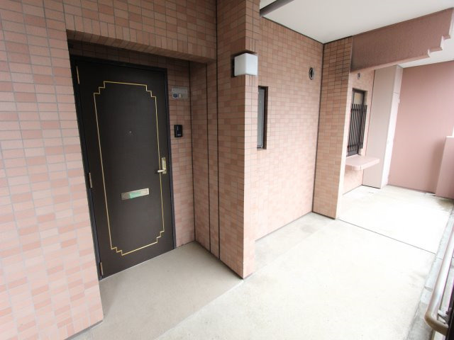 サウセ茅ケ崎南のエントランス