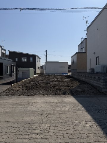 江別市向ヶ丘[売土地]の前面道路含む現地写真|小学校まで徒歩4分！