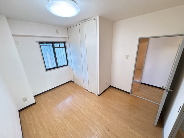 プレ東生駒の居間・リビング