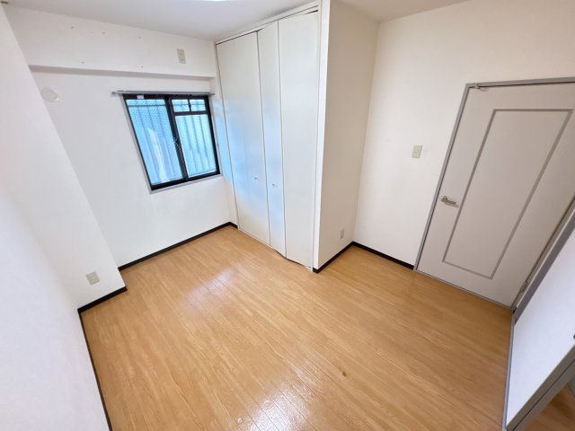 プレ東生駒の居間・リビング