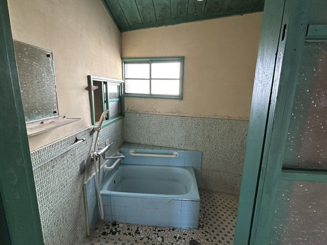 岡山市東区邑久郷の浴室